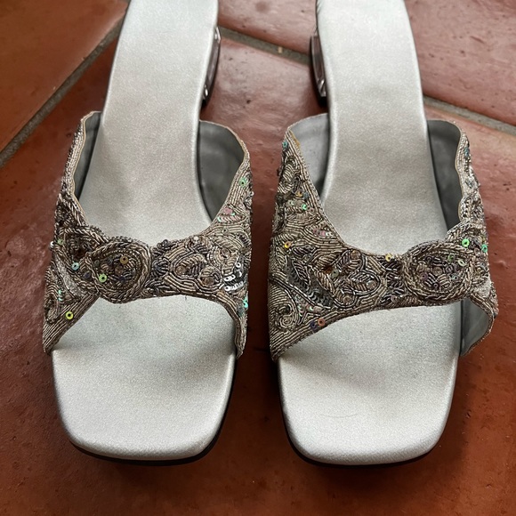 Beautiful Sandals - Picture 3 of 5